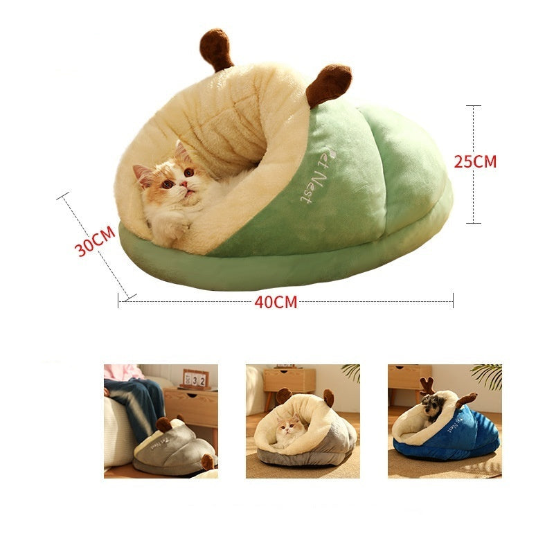 Kuschelige Winter-Slippers als Nest für Hund und Katze