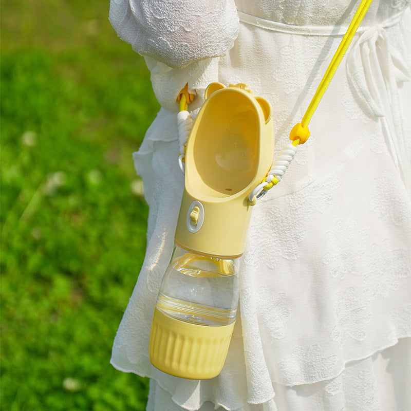 Wasserflasche für Hunde – ideal für Spaziergang & Reise